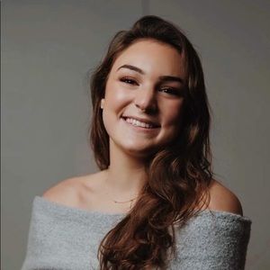 Meet your Posher, Alyssa